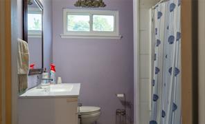 1010 Mcclendon Street - Photo 9