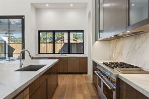 3508 Sussex Drive - Photo 7