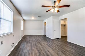 105 Peach Street - Photo 2