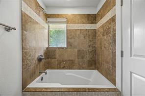 7635 Tanglecrest Drive - Photo 26