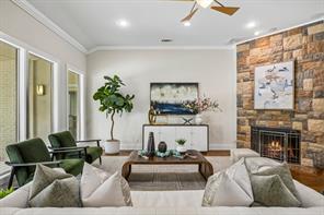 7635 Tanglecrest Drive - Photo 9