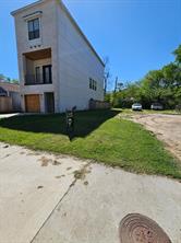 910 Muncie Avenue - Photo 1