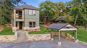 2150 Lakeview Drive - Photo 1