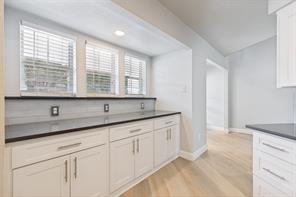 676 Harbor Drive - Photo 6