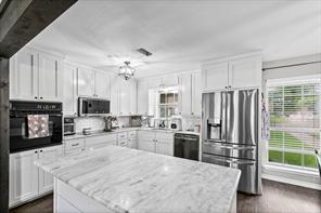 224 Crockett - Photo 8