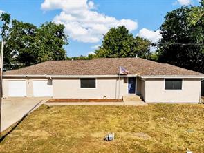 702 N US Highway 69 - Photo 4