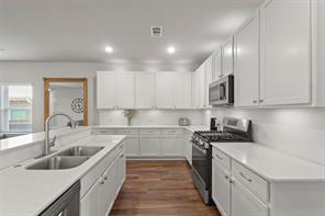 2092 Hartley Drive - Photo 3