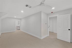 715 Kiowa Drive E - Photo 30