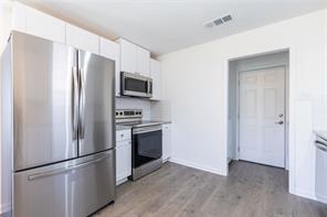 3934 6th Street - Photo 3