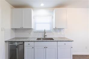 3934 6th Street - Photo 4