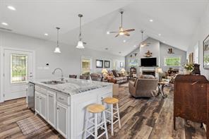 869 CR 1570 - Photo 18