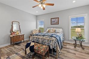 869 CR 1570 - Photo 27