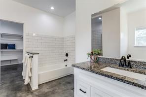 1409 County Road 913 - Photo 19