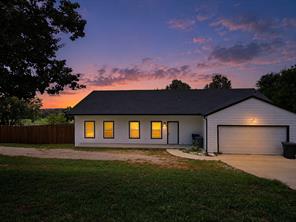 1409 County Road 913 - Photo 2