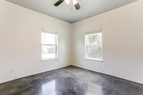 1409 County Road 913 - Photo 31