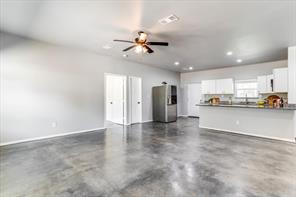 1409 County Road 913 - Photo 6