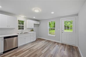 1525 W Woodard Street - Photo 10