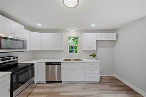 1525 W Woodard Street - Photo 11