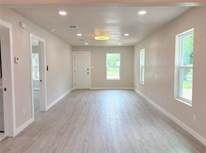 1329 4th St - Photo 4