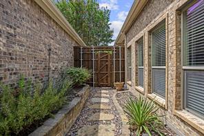 10216 Boyton Canyon Road - Photo 20