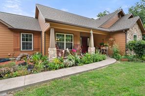 123 Clubhouse Drive - Photo 3