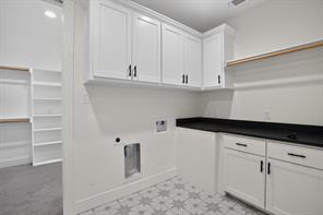 1040 Agnes N - Photo 35