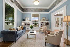 511 S Travis Street - Photo 10