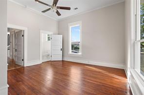511 S Travis Street - Photo 29
