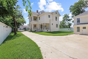 511 S Travis Street - Photo 35