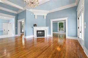 511 S Travis Street - Photo 8