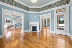 511 S Travis Street - Photo 9