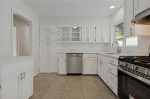 3811 Rolinda Drive - Photo 10