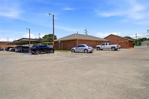 8202 Elam Road - Photo 15