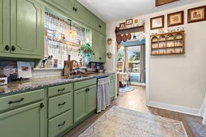 1712 Speedway Avenue - Photo 11
