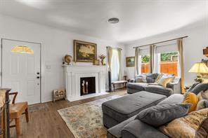 1712 Speedway Avenue - Photo 4