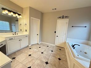 2316 Windy Ridge Court - Photo 17