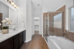 1352 Lake Grove Drive - Photo 21