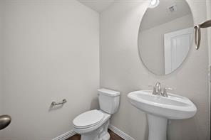 1352 Lake Grove Drive - Photo 26