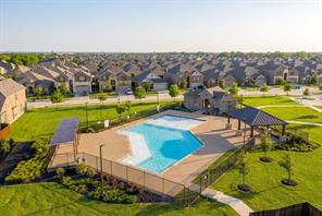 1352 Lake Grove Drive - Photo 34