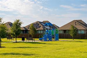 1352 Lake Grove Drive - Photo 37