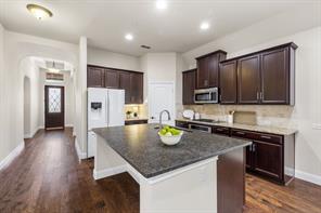 8641 Gracewood Drive - Photo 3