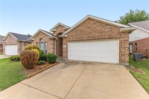 2208 Priscella Drive - Photo 4