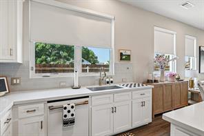 322 Templeton Drive - Photo 10