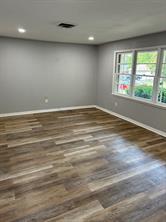 104 N Emberwood Drive - Photo 4