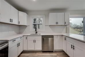 1411 Arborvitae Avenue - Photo 5