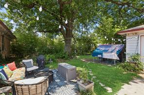 8031 Fall River Drive - Photo 18