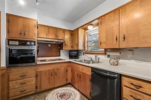 8031 Fall River Drive - Photo 4