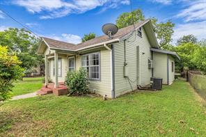 1020 Fisher Street - Photo 4
