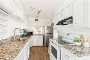 13747 Flagstone Lane - Photo 10