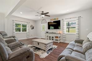 2341 Oak Leaf Trail - Photo 2